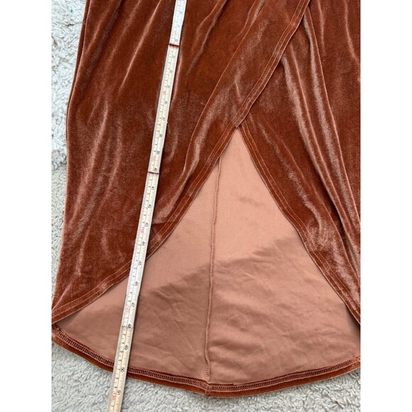 Elegant One-Shoulder Brown Velvet Dress - Picture 8 of 9